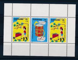 Poštovní známky Surinam 1982 Dìtské kresby Mi# Block 35