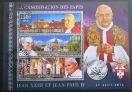Poštovní známky Madagaskar 2014 Kanonizace papežù - zvìtšit obrázek