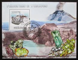 Poštovní známka Guinea-Bissau 2009 Minerály a sopky Mi# Block 723