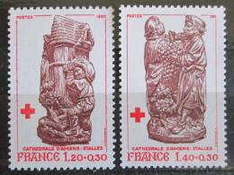 Poštovní známky Francie 1980 Èervený køíž, døevìné sochy Mi# 2231-32