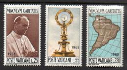 Poštovní známky Vatikán 1968 Svìtový eucharistický kongres v Bogotì Mi# 538-40