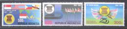 Poštovní známky Indonésie 1992 ASEAN, 25. výroèí Mi# 1437-39