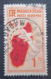 Poštovní známka Madagaskar 1935 Letadlo a mapa Mi# 217 Kat 5.50€