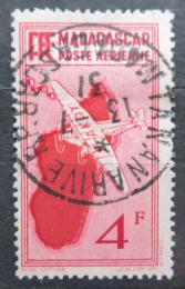 Poštovní známka Madagaskar 1935 Letadlo a mapa Mi# 220