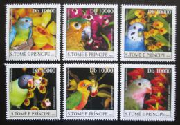 Poštovní známky Svatý Tomáš 2003 Papoušci a orchideje Mi# 2085-90 Kat 20€