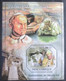 Poštovní známka Mosambik 2011 Papež Jan Pavel II. Mi# Block 473 Kat 10€