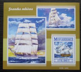 Poštovní známka Mosambik 2015 Plachetnice Mi# Block 1049 Kat 10€
