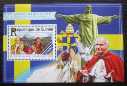 Poštovní známka Guinea 2015 Papež Jan Pavel II. Mi# Block 2519 Kat 14€