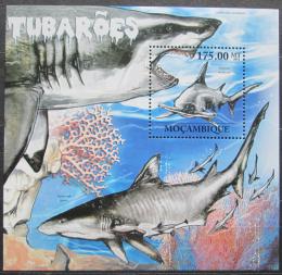 Poštovní známka Mosambik 2011 Žraloci Mi# Block 566 Kat 10€