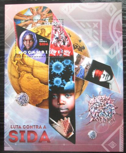 Poštovní známka Mosambik 2012 Boj s AIDS Mi# Block 699 Kat 10€