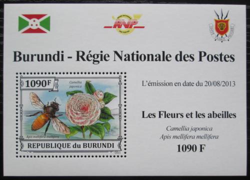 Poštovní známka Burundi 2013 Vèely a kvìtiny DELUXE Mi# 3288 Block