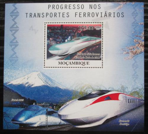 Poštovní známka Mosambik 2010 Moderní lokomotivy Mi# Block 391 Kat 10€