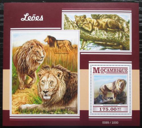 Poštovní známka Mosambik 2015 Lvi Mi# Block 1076 Kat 10€