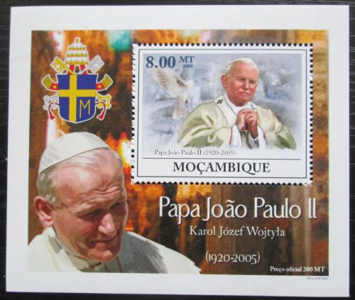 Potovn znmka Mosambik 2009 Pape Jan Pavel II. DELUXE Mi# 3305 Block - zvtit obrzek