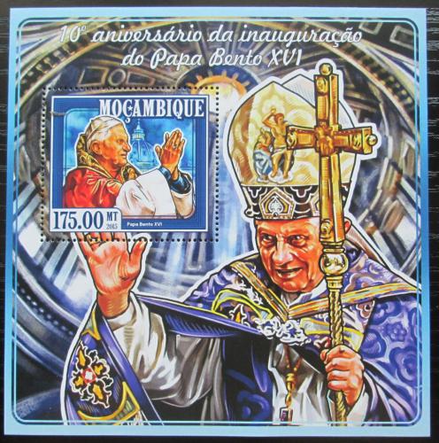 Poštovní známka Mosambik 2015 Papež Benedikt XVI. Mi# Block 1005 Kat 10€