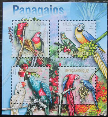 Poštovní známky Mosambik 2013 Papoušci Mi# 6687-90 Kat 13€