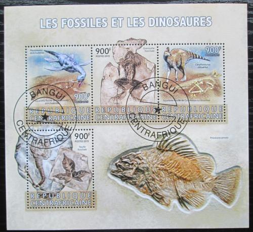 Poštovní známky SAR 2015 Dinosauøi a fosílie Mi# 5895-98 Kat 16€