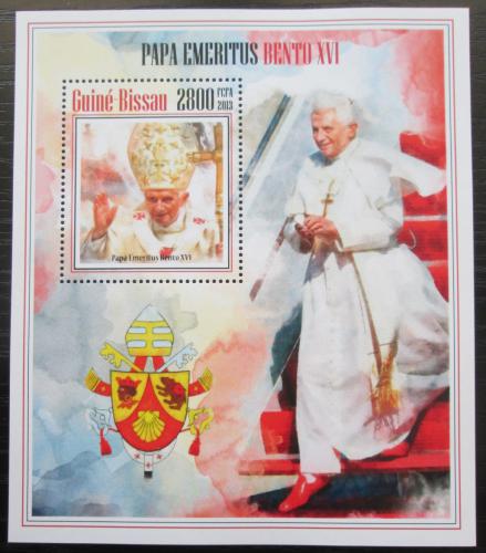 Poštovní známka Guinea-Bissau 2013 Papež Benedikt XVI. Mi# Block 1224 Kat 11€