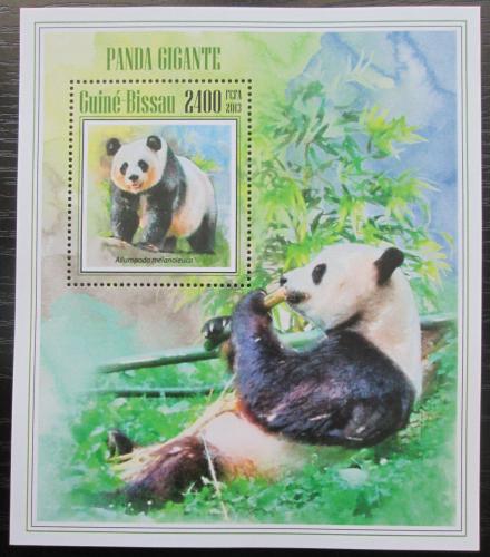 Poštovní známka Guinea-Bissau 2013 Pandy Mi# Block 1227 Kat 8.50€