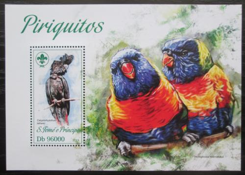 Poštovní známka Svatý Tomáš 2013 Papoušci Mi# Block 916 Kat 10€