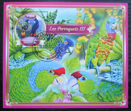 Poštovní známka Madagaskar 2022 Papoušci Mi# Mi# N/N
