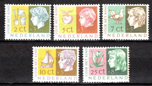 Poštovní známky Nizozemí 1953 Dìti Mi# 631-35 Kat 18€ 