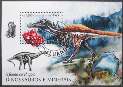 Poštovní známka Angola 2018 Dinosauøi a minerály Mi# Block 153 Kat 8€