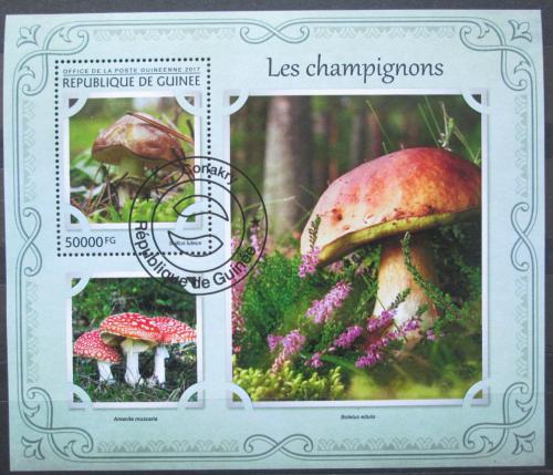 Poštovní známka Guinea 2017 Houby Mi# Block 2727 Kat 20€