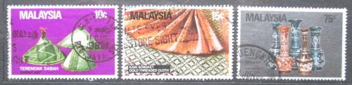 Poštovní známky Malajsie 1982 Ruèní práce Mi# 248-50
