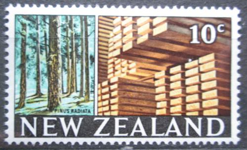 Poštovní známka Nový Zéland 1968 Tìžba døeva Mi# 480