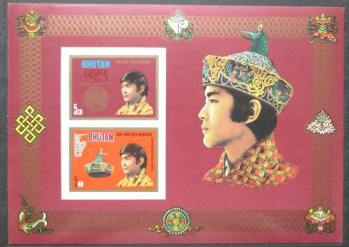 Poštovní známky Bhútán 1974 Král Jigme Singhye Wangchuk Mi# Block 64 B