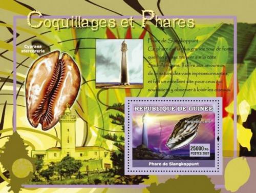 Poštovní známka Guinea 2007 Mušle a majáky Mi# Block 1186 Kat 7€