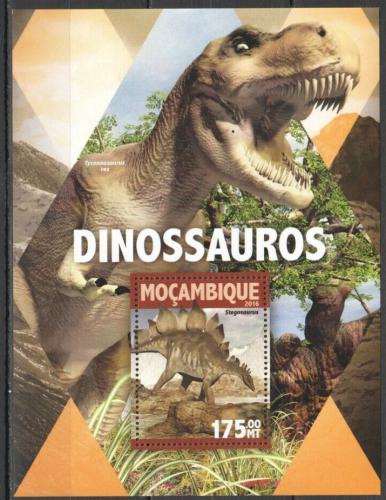 Poštovní známka Mosambik 2016 Dinosauøi Mi# Block 1113 Kat 10€