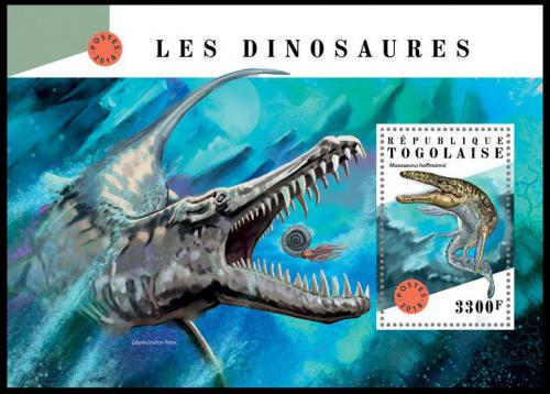 Poštovní známka Togo 2018 Dinosauøi Mi# Block 1591 Kat 13€