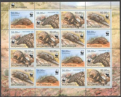 Poštovní známky Mosambik 2013 Šupinavec savanový, WWF Mi# 6429-32 Bogen Kat 52€