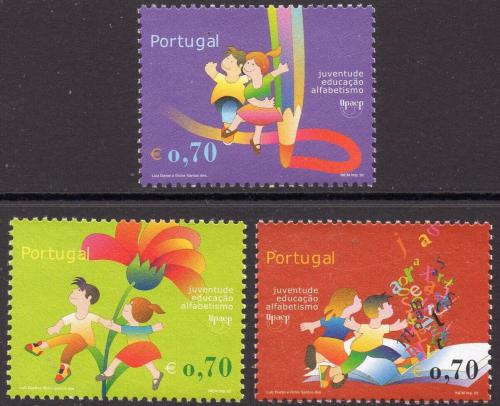 Poštovní známky Portugalsko 2002 Boj proti negramotnosti Mi# 2580-82
