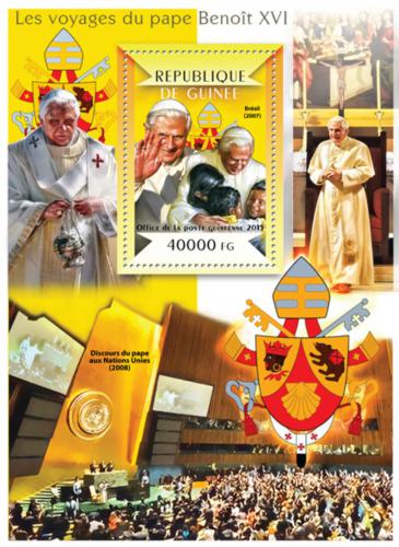 Poštovní známka Guinea 2015 Cesty papeže Benedikta XVI. Mi# Block 2494 Kat 16€