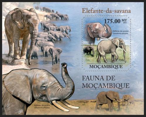 Potovn znmka Mosambik 2011 Slon africk Mi# Block 515 Kat 10