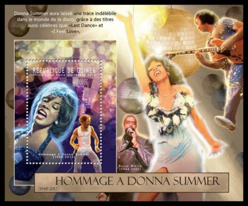Poštovní známka Guinea 2012 Donna Summer, zpìvaèka Mi# Block 2130 Kat 16€