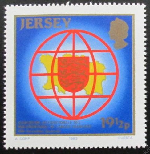Poštovní známka Jersey 1983 Mapa a znak Mi# 308