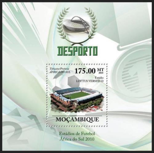 Poštovní známka Mosambik 2010 Fotbalový stadión Mi# Block 317 Kat 10€