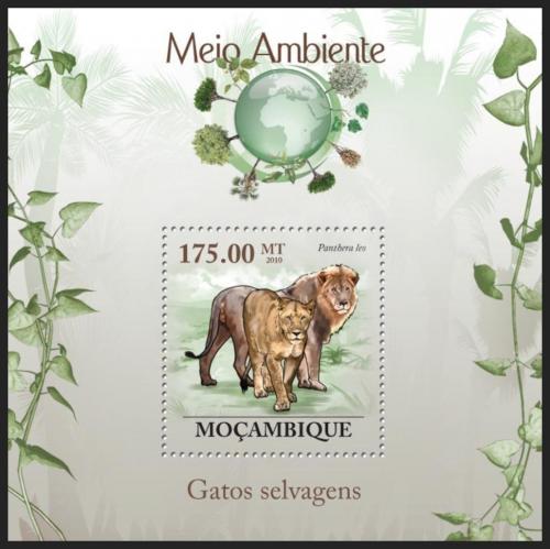 Poštovní známka Mosambik 2010 Lvi Mi# Block 304 Kat 10€