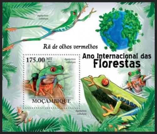 Poštovní známka Mosambik 2011 Listovnice èervenooká Mi# Block 408 Kat 10€