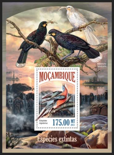 Potovn znmka Mosambik 2013 Ptci Mi# Block 832 Kat 10