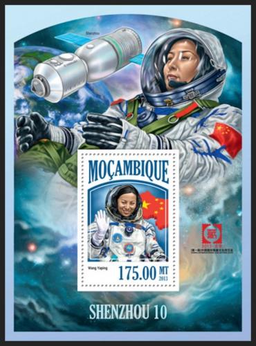 Potovn znmka Mosambik 2013 Vesmrn projekt Shenzhou 10 Mi# Block 825 Kat 10