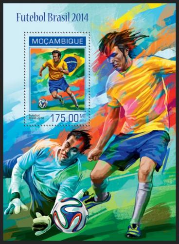 Poštovní známka Mosambik 2014 MS ve fotbale Mi# Block 886 Kat 10€