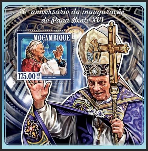 Potovn znmka Mosambik 2015 Pape Benedikt XVI. Mi# Block 1005 Kat 10