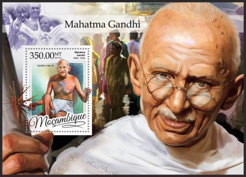 Poštovní známka Mosambik 2016 Mahátma Gándhí Mi# Block 1177 Kat 20€ 