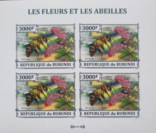 Poštovní známky Burundi 2013 Vèely a kvìtiny neperf. Mi# 3291 B Bogen