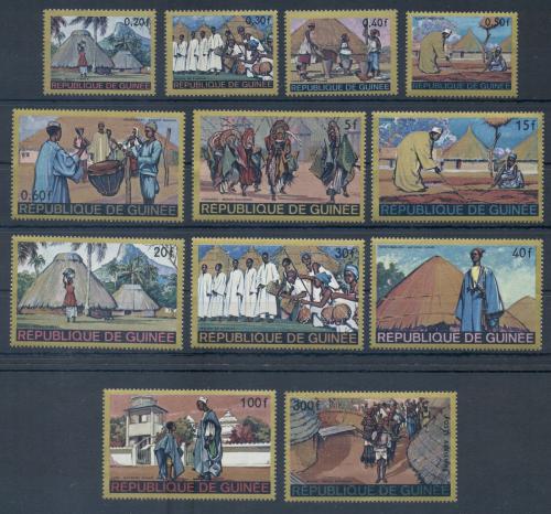 Poštovní známky Guinea 1968 Tradièní zvyky Mi# 468-79